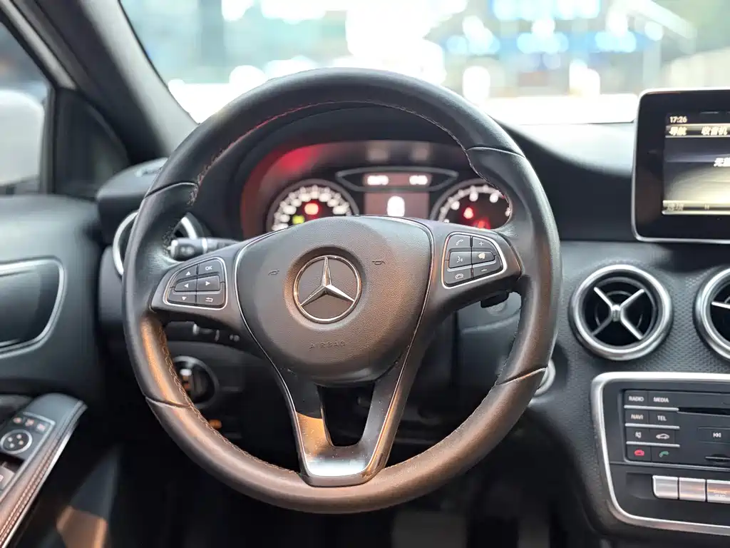 Mercedes-Benz A-Class (Import) — миниатюра 9