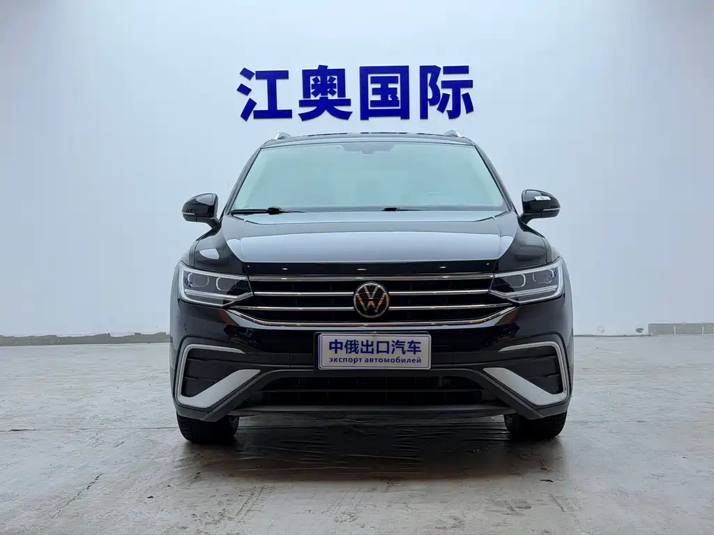 Volkswagen Tiguan L — миниатюра 2
