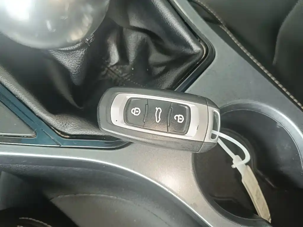 Geely Emgrand — миниатюра 9