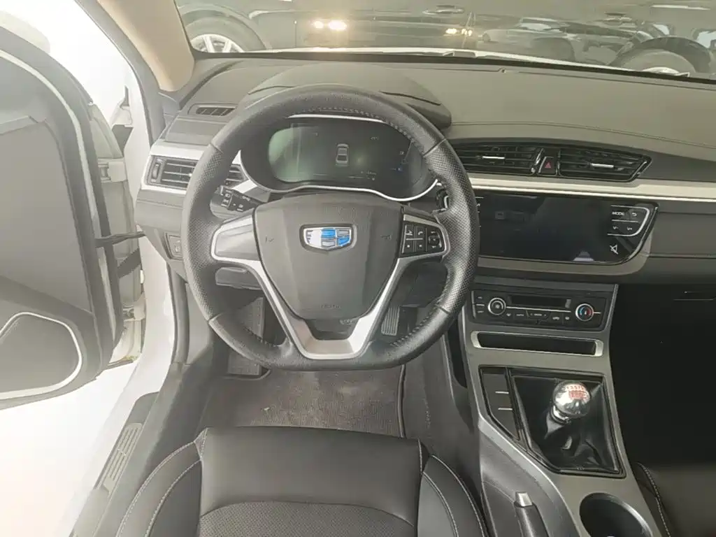 Geely Emgrand — миниатюра 11