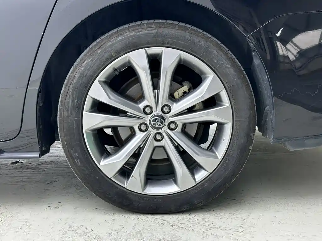 Toyota Sienna — миниатюра 29