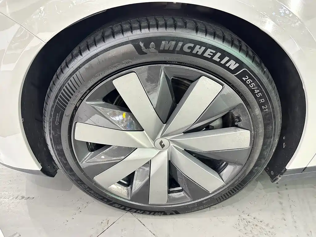 Li Auto Идеальный I8 — миниатюра 22