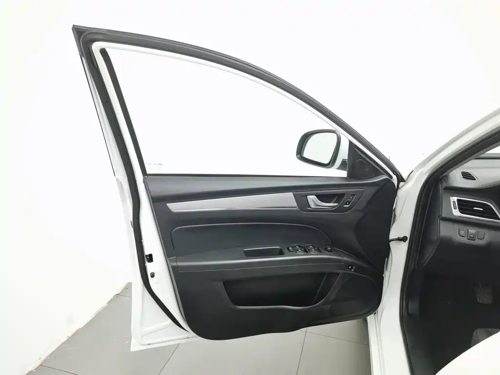Bestune B30 — миниатюра 8