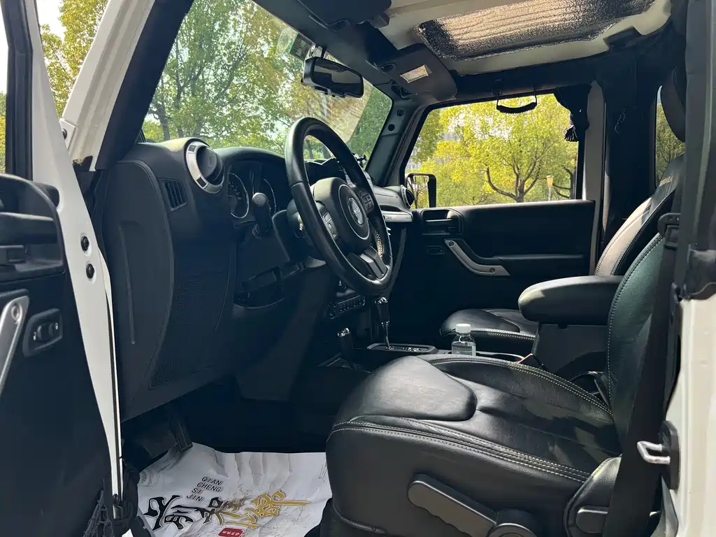Jeep Wrangler — миниатюра 11