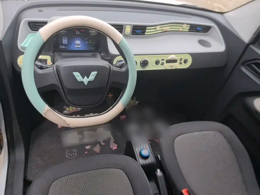 Wuling MINIEV — миниатюра 10