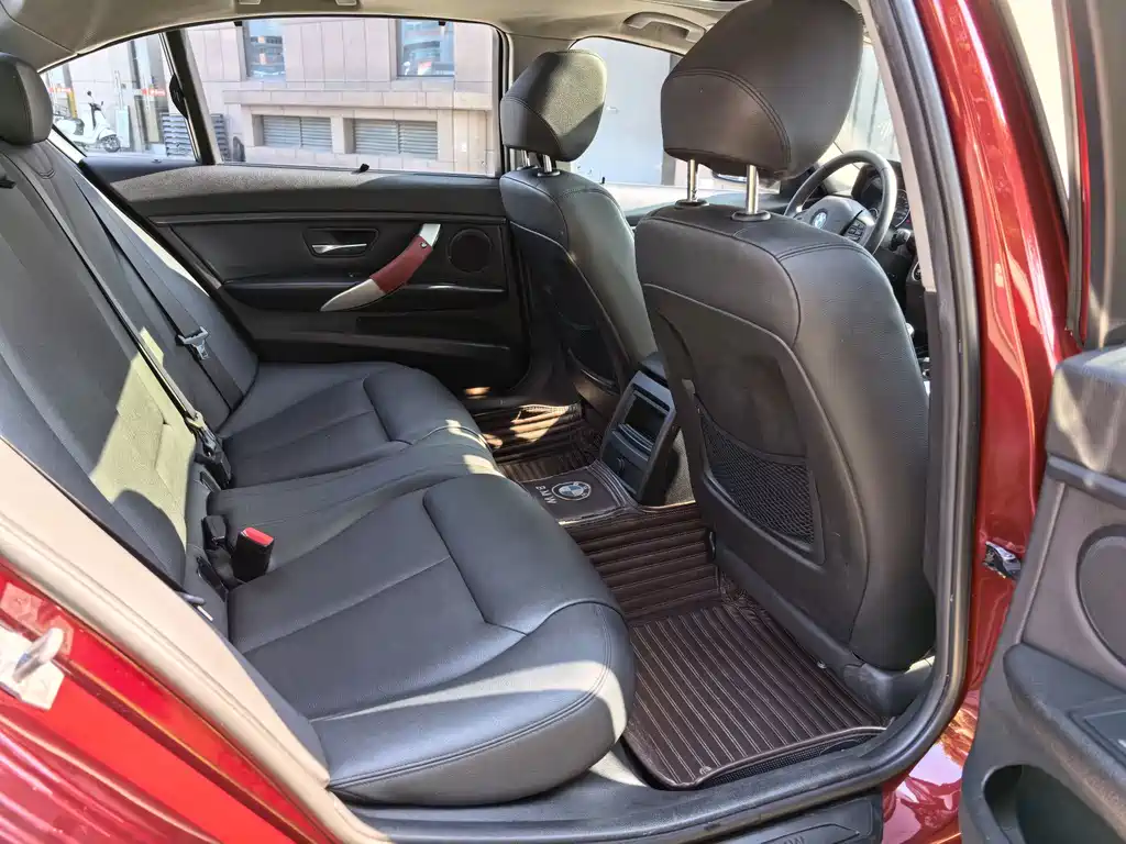BMW 3 Series — миниатюра 17