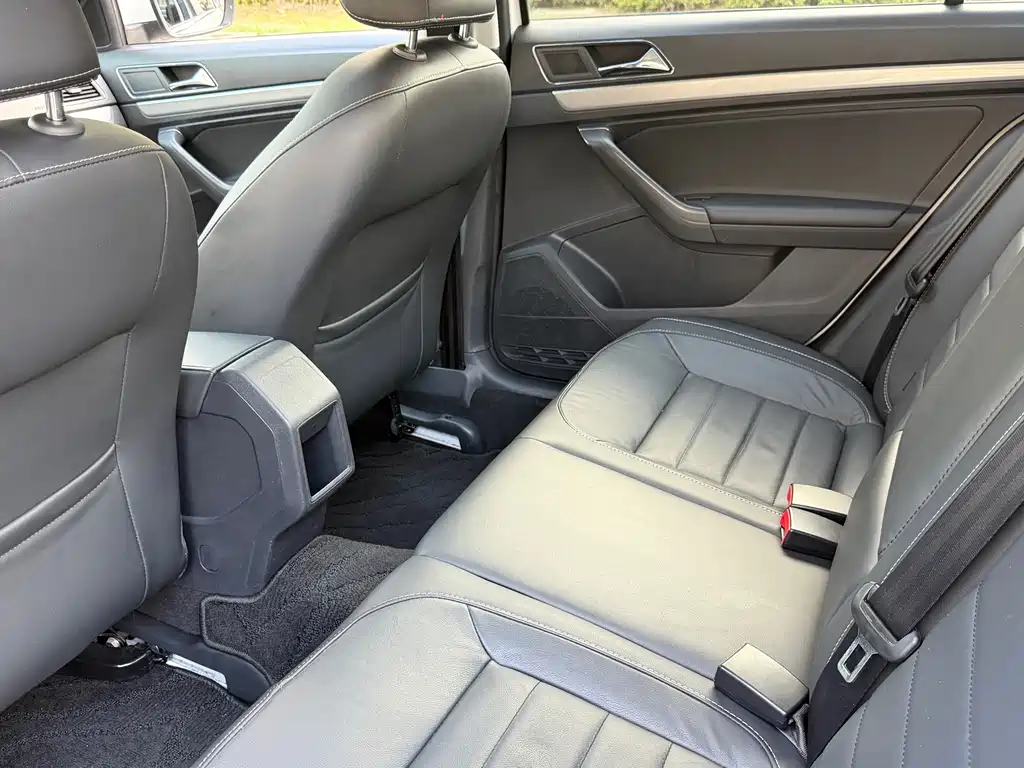 Volkswagen Lavida 1.6L Auto Comfort Edition, фото 8
