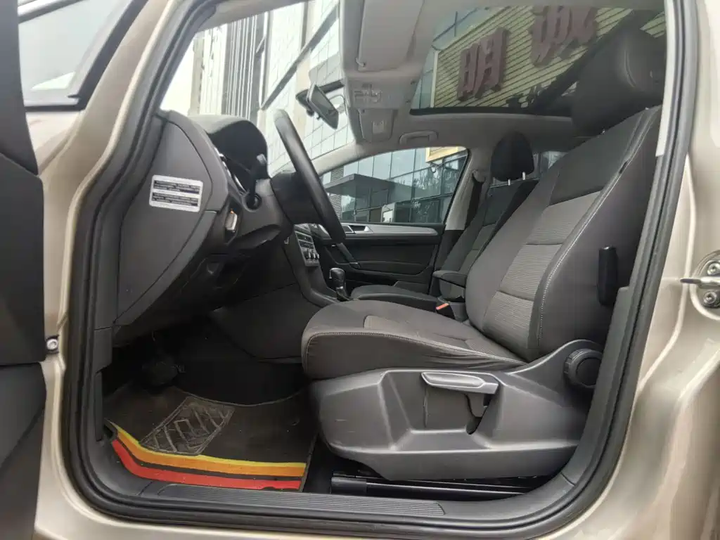 Volkswagen Golf Sportsvan — миниатюра 7