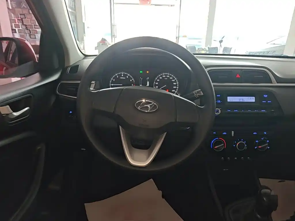 Hyundai Verna — миниатюра 11