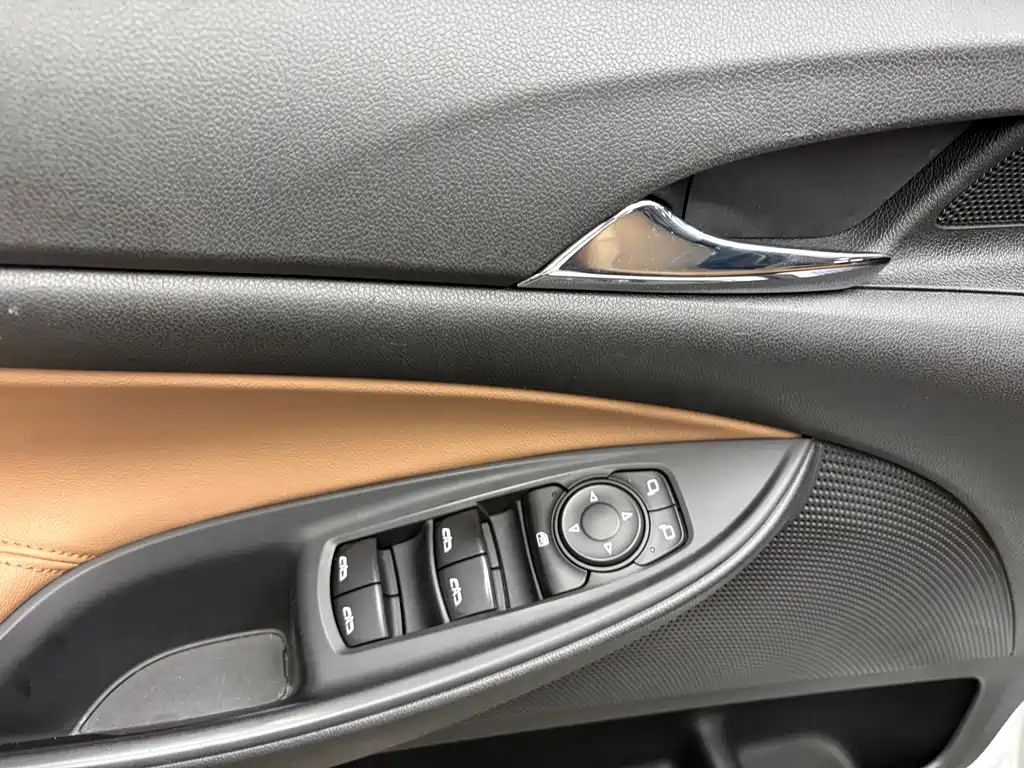 Buick GL6 — миниатюра 11