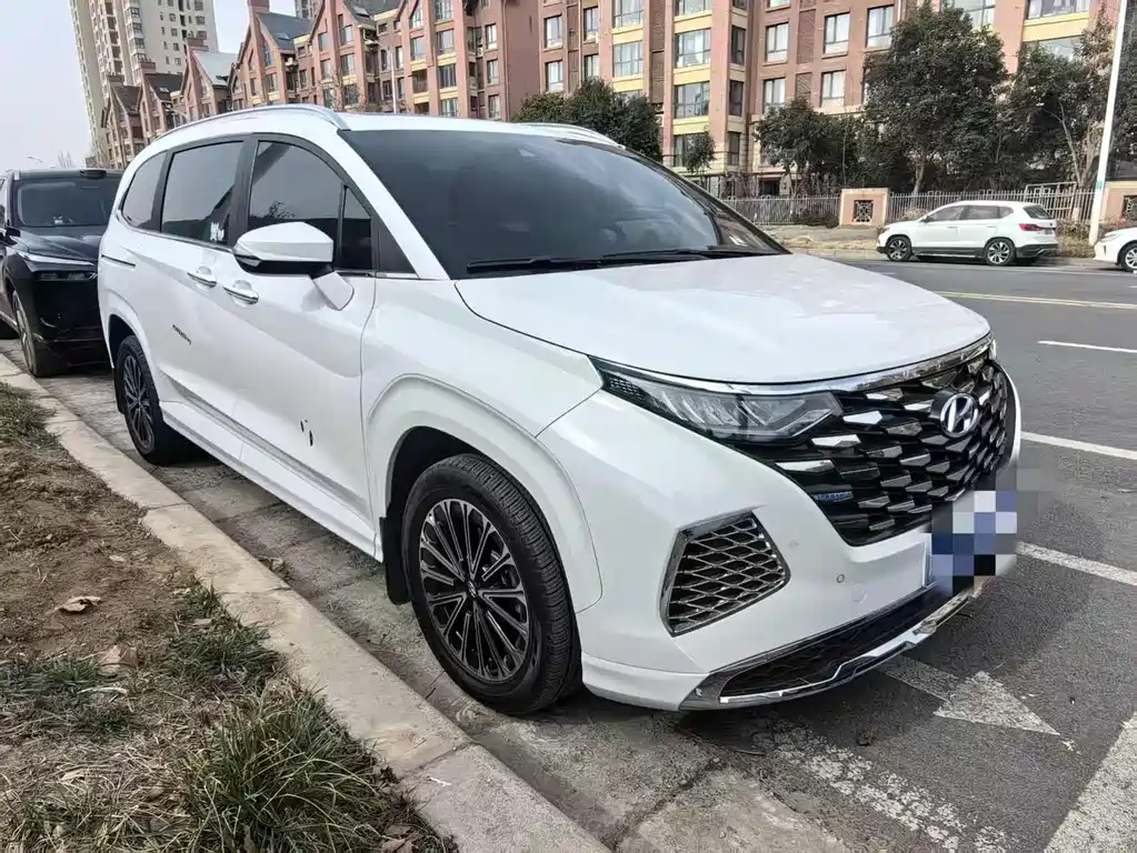 HYUNDAI KUSTU