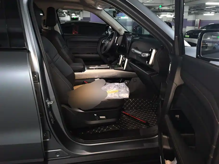 Заказать Haval Big Dog 2026 года за 2 917 764 ₽  из Китая
