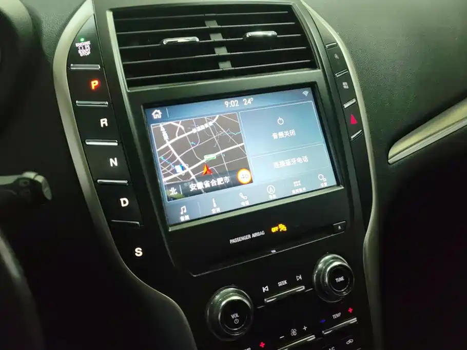 Lincoln MKC — миниатюра 13