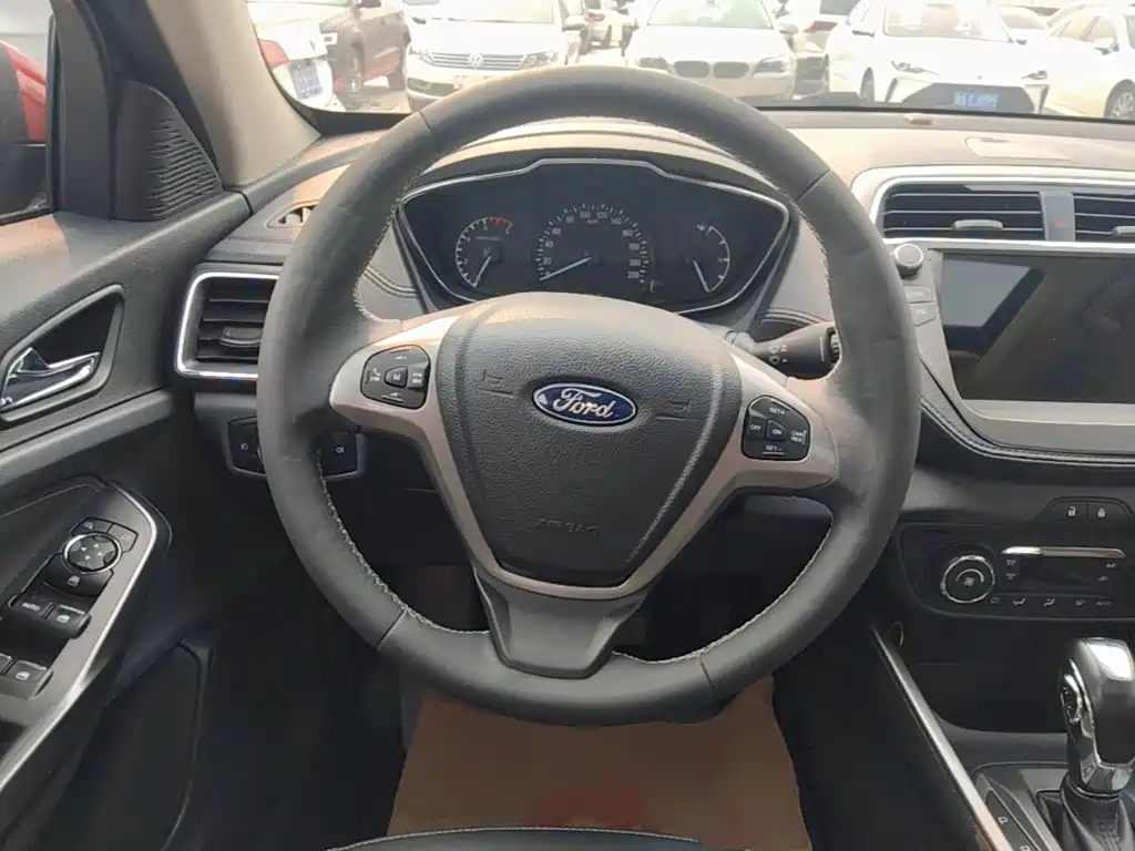 Ford Escort — миниатюра 11