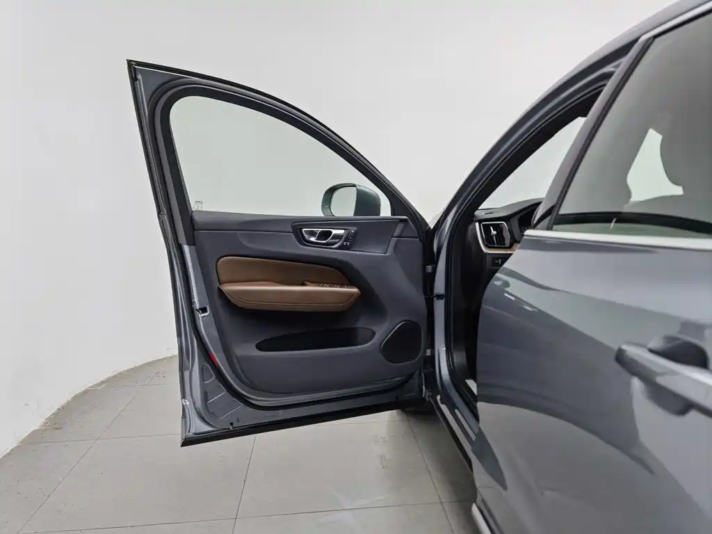 Volvo XC60 — миниатюра 8