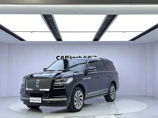 LINCOLN NAVIGATOR 2024