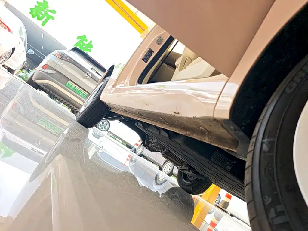 Wuling MINIEV — миниатюра 21