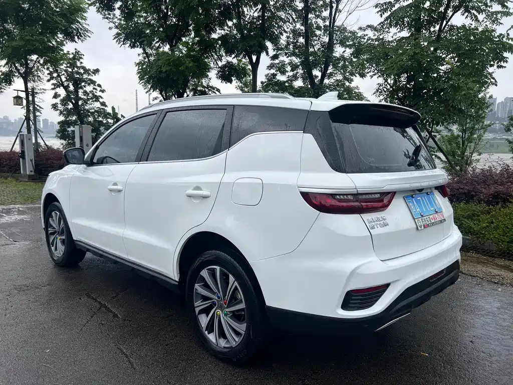 Geely Vision X6 — миниатюра 4