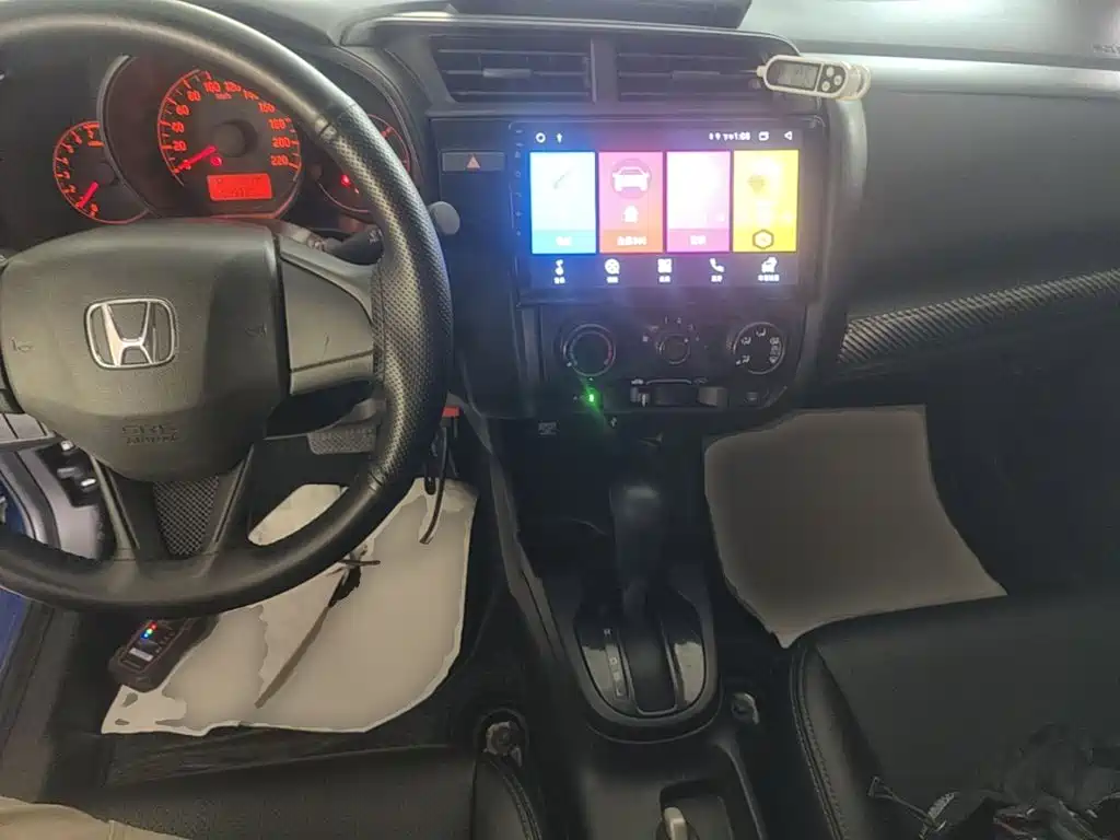 Honda Fit — миниатюра 10