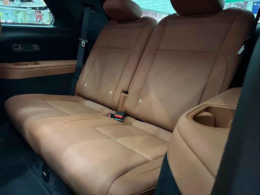 Li Auto Li L8 — миниатюра 5