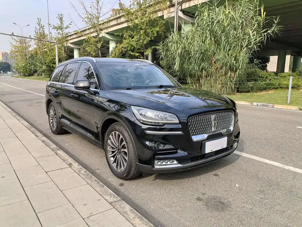 Lincoln Aviator — миниатюра 9