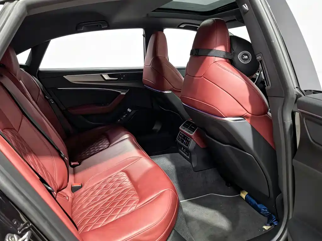 Audi A7L — миниатюра 6