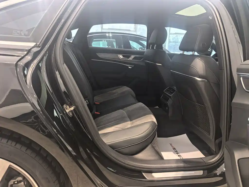 Audi A6L — миниатюра 9