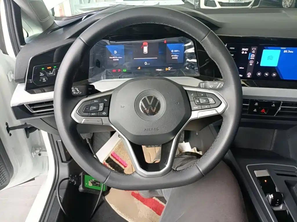 Volkswagen Golf — миниатюра 11