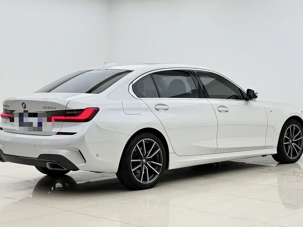 BMW 3 Series — миниатюра 7