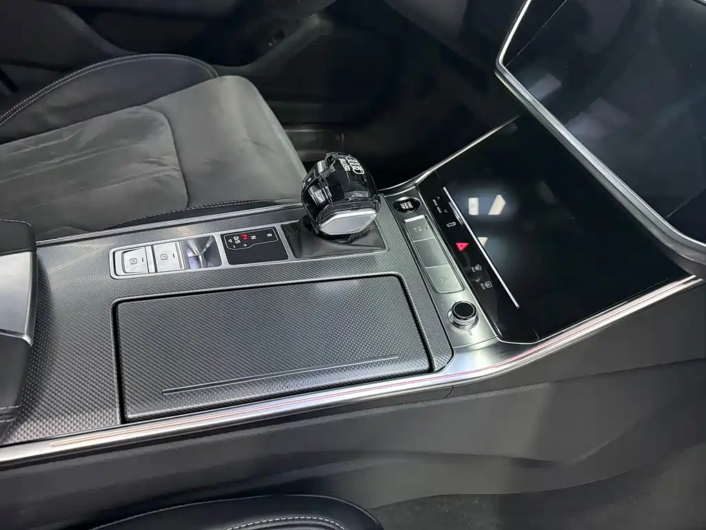 Audi A6L — миниатюра 7