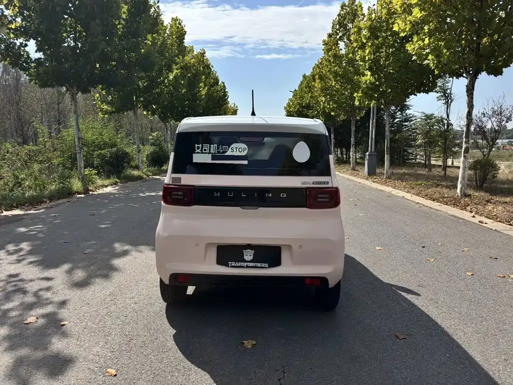 Wuling MINIEV — миниатюра 8