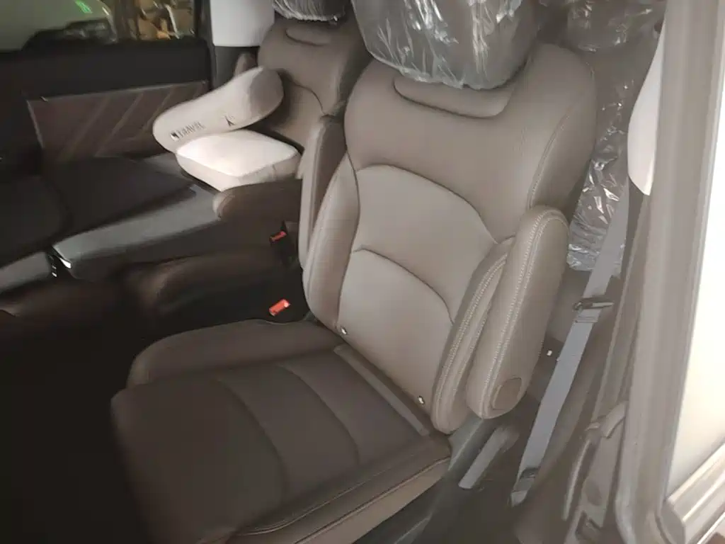 Wuling Xingguang 730 New Energy — миниатюра 17