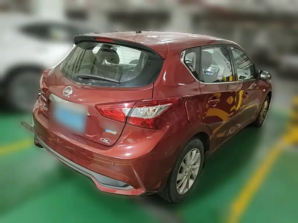 Nissan Tiida — миниатюра 10