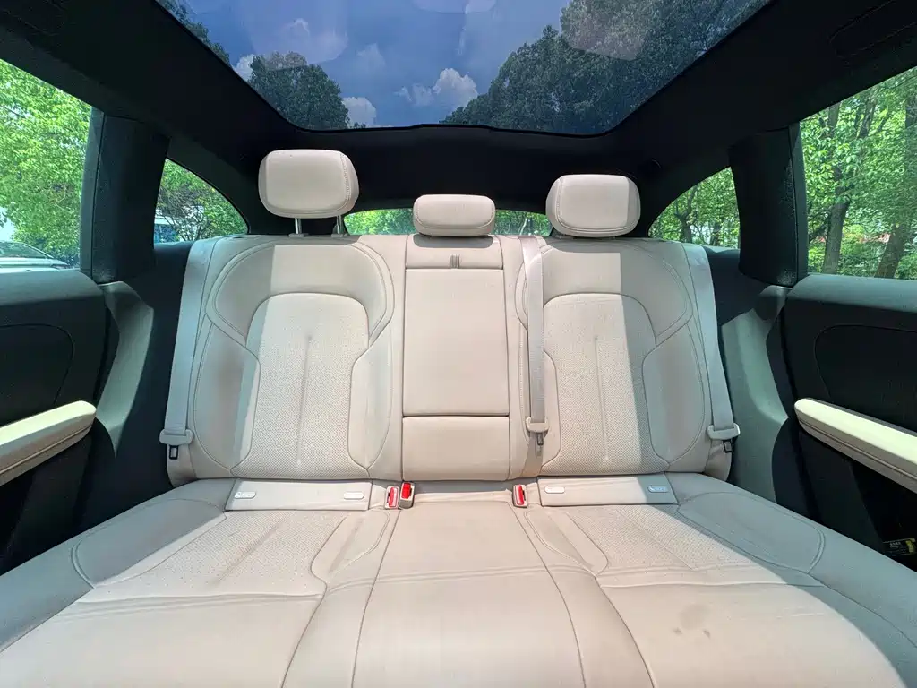 NIO ET5T — миниатюра 18