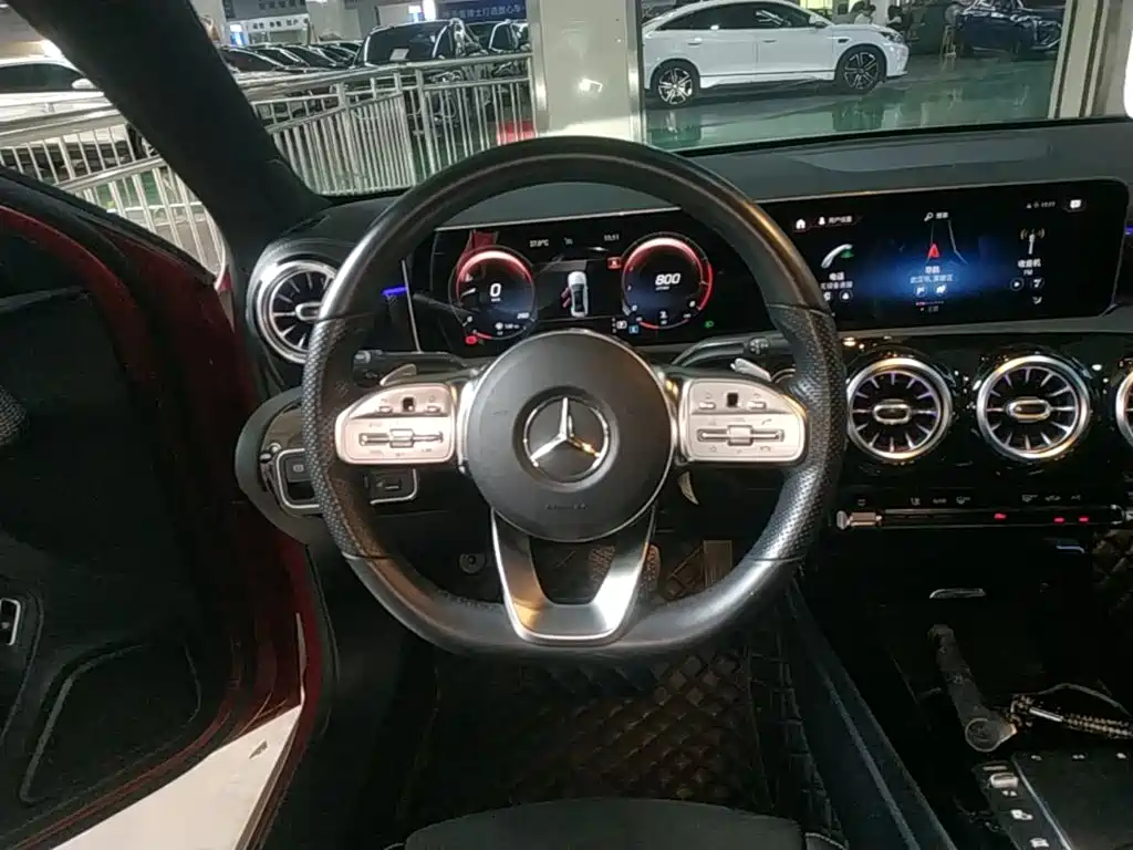 Mercedes-Benz A-Class — миниатюра 11