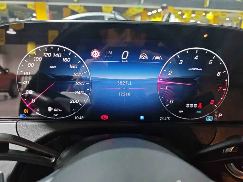 Mercedes-Benz E-Class — миниатюра 12