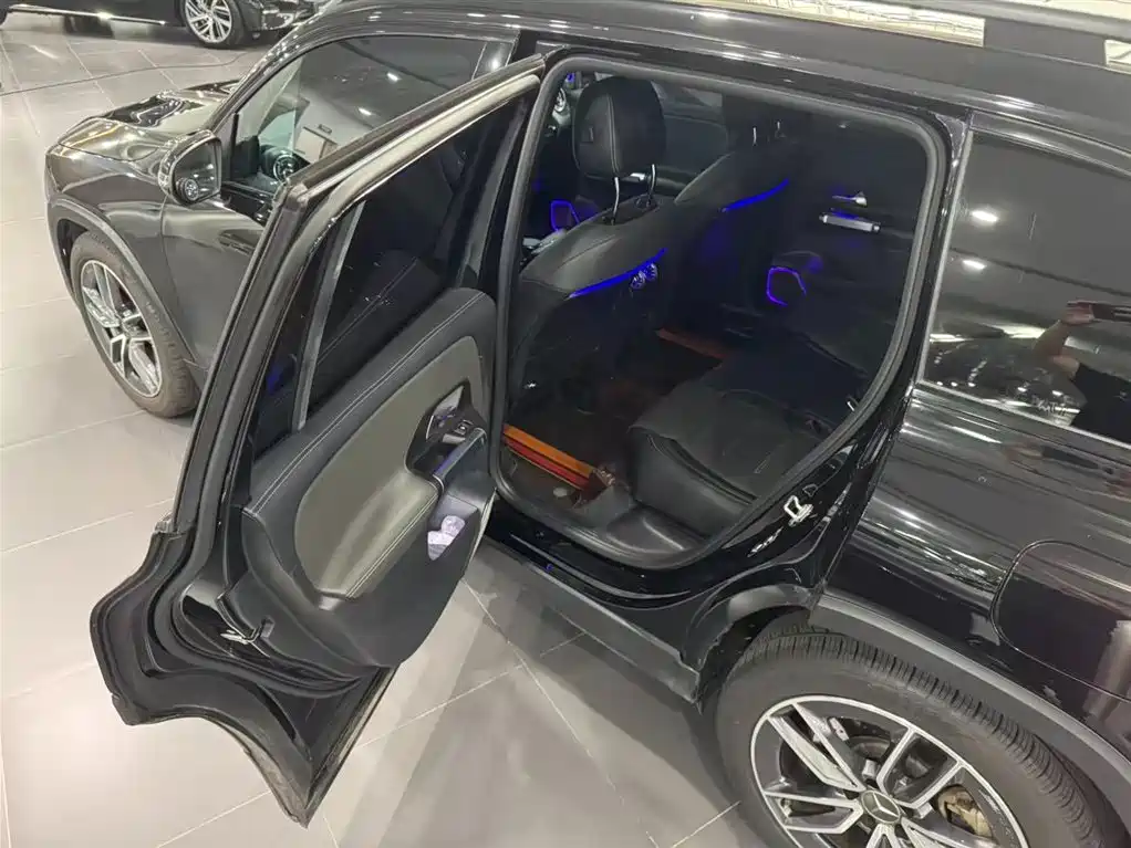 Mercedes-Benz GLB AMG — миниатюра 15
