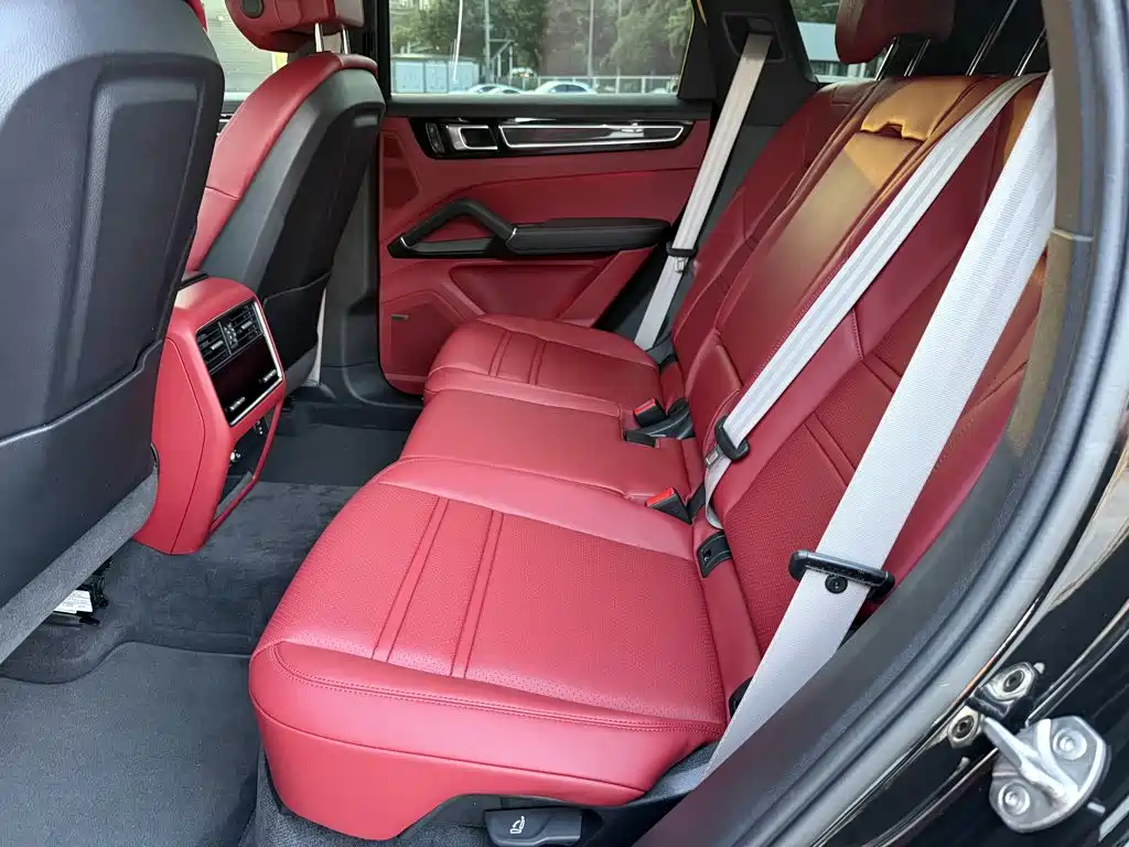 Porsche Cayenne Hybrid — миниатюра 8