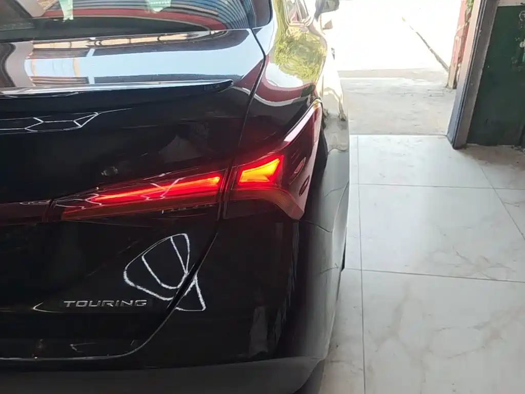 Toyota Avalon — миниатюра 8