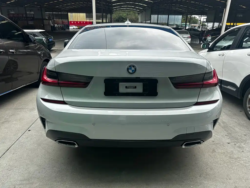 BMW 3 Series — миниатюра 14