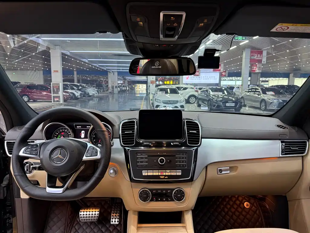 Mercedes-Benz GLE (Import) — миниатюра 7