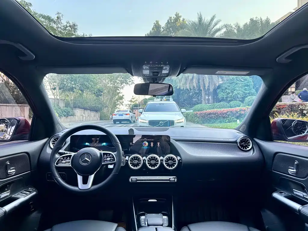 Mercedes-Benz GLA — миниатюра 8