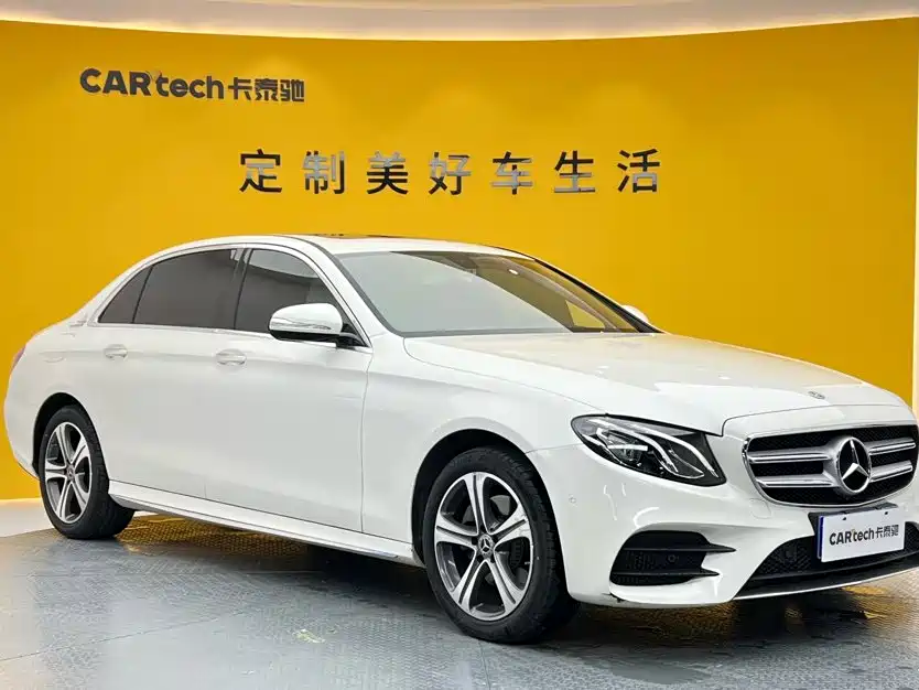 Mercedes-Benz E-Class — миниатюра 2