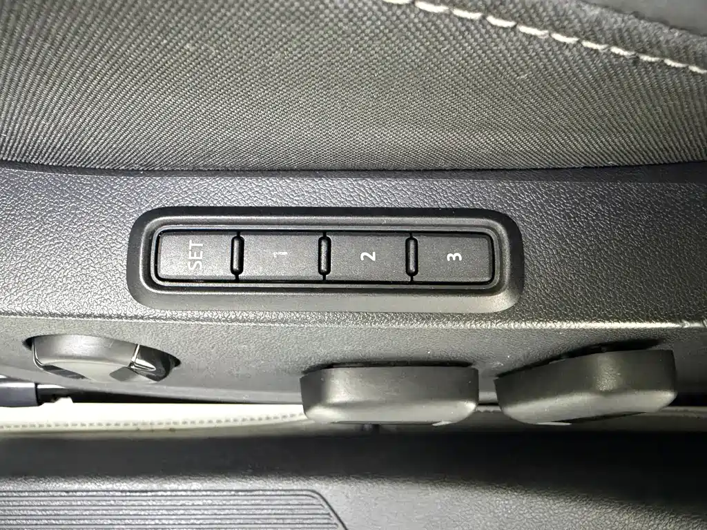 Volkswagen Golf — миниатюра 10
