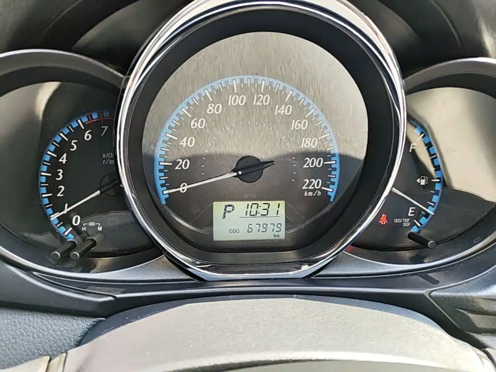 Toyota Yaris L — миниатюра 12