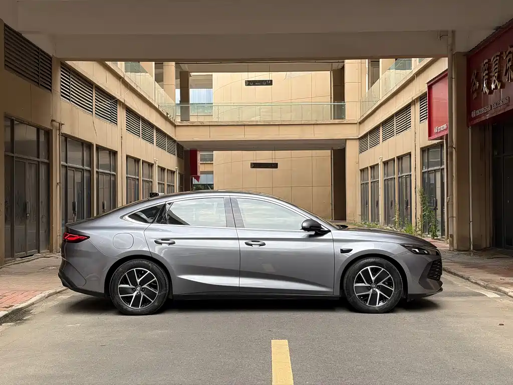 BYD Qin L — миниатюра 18