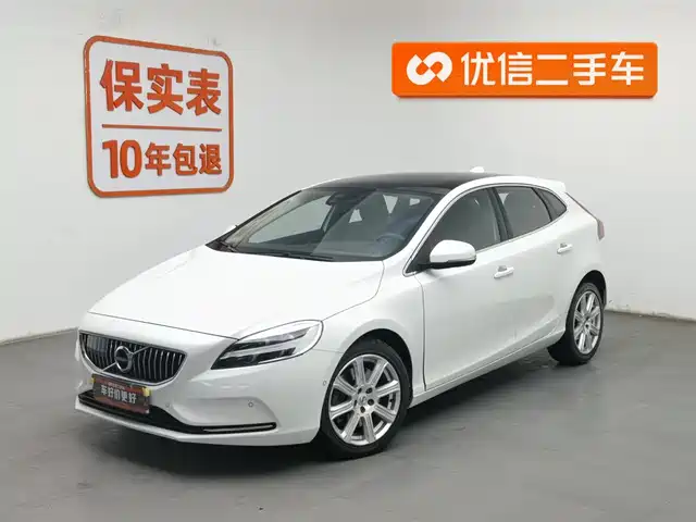 volvo v40