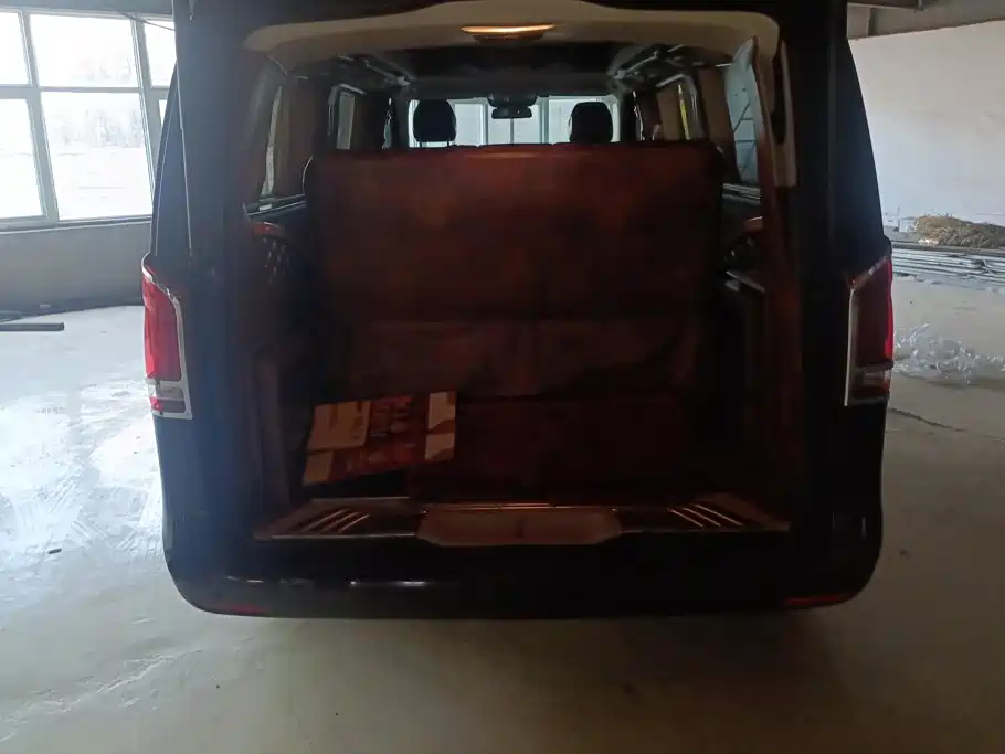 Mercedes-Benz V-Class — миниатюра 4