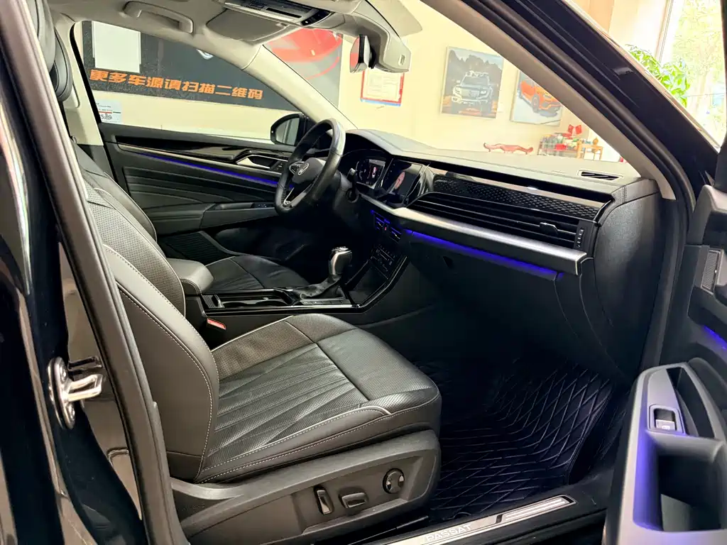 Volkswagen Passat 2023 330TSI Luxury