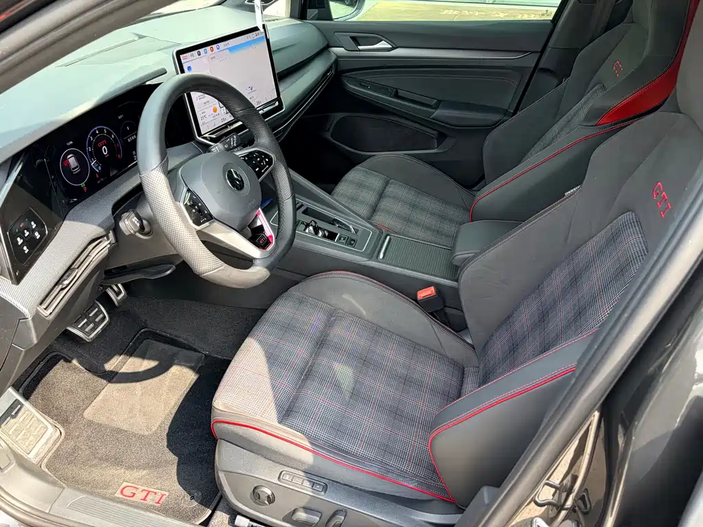 Volkswagen Golf GTI — миниатюра 6